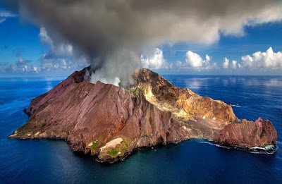 Volcano in Hindi Amazing facts about Volcano in Hindi-ज्वालामुखी के बारे में 15 रोचक तथ्य
