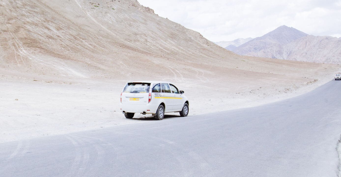 पृथ्वी की 5 एसी जगह जहाँ गुरुत्वाकर्षण काम नहीं करता - 5 Places on Earth where gravity on earth becomes zero in Hindi पृथ्वी की 5 एसी जगह जहाँ गुरुत्वाकर्षण काम नहीं करता - 5 Places on Earth where gravity on earth becomes zero in Hindi