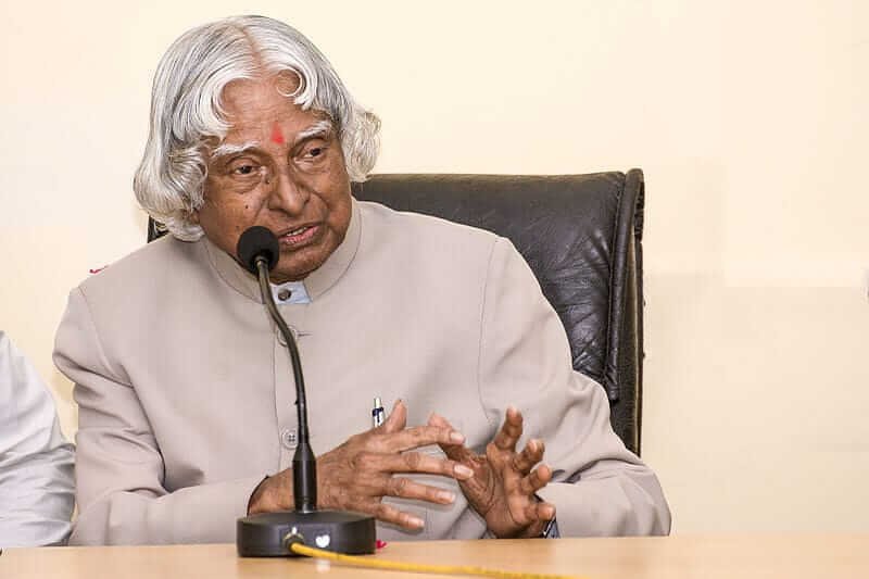 Success Story of APJ Abdul Kalam in Hindi,APJ Abdul Kalam Biography in Hindi, डॉ. एपीजे अब्दुल कलाम का जीवन परिचय